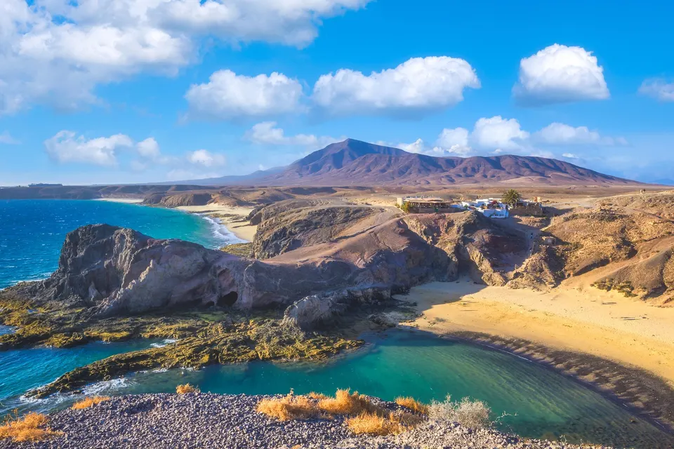 Papagayo-bugterne med turkis vand og gyldne strande på Lanzarote